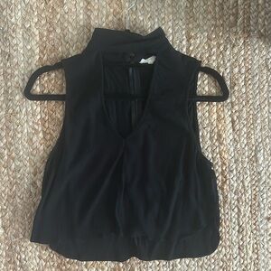 Open neck collar tank